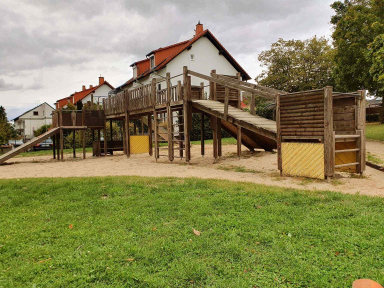 Rendel Spielplatz 2 768x576
